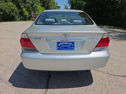 Used 2006 Toyota Camry LE FWD image 5