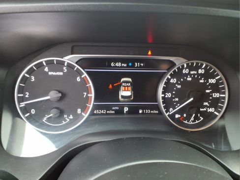 Used 2023 Nissan Rogue S image 18