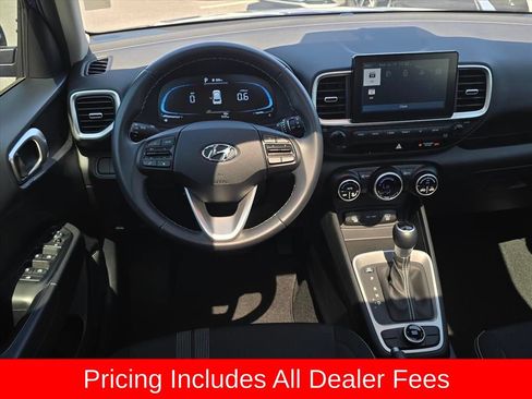Certified 2025 Hyundai Venue SEL FWD image 11