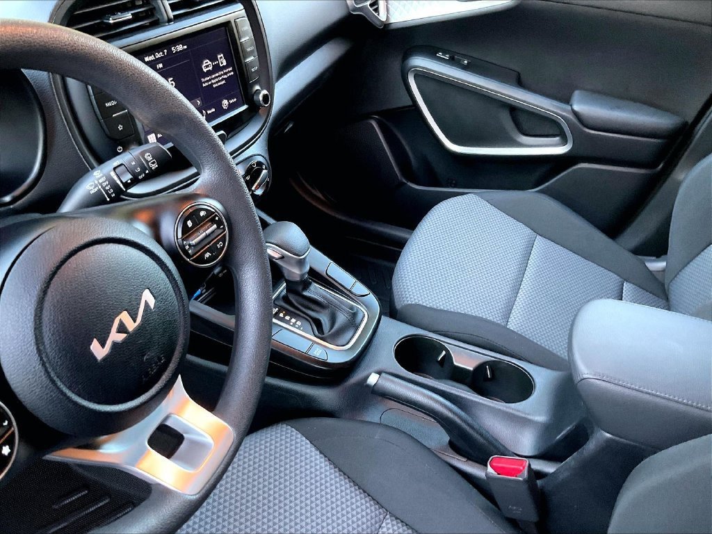 Used 2023 Kia Soul LX FWD image 20