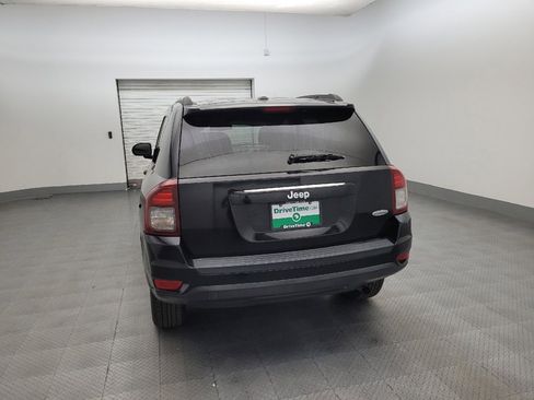 Used 2017 Jeep Compass Latitude FWD image 6