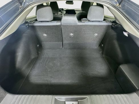 Used 2024 Toyota Prius LE FWD image 28