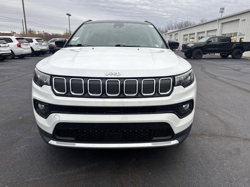 Used 2022 Jeep Compass Limited image 9