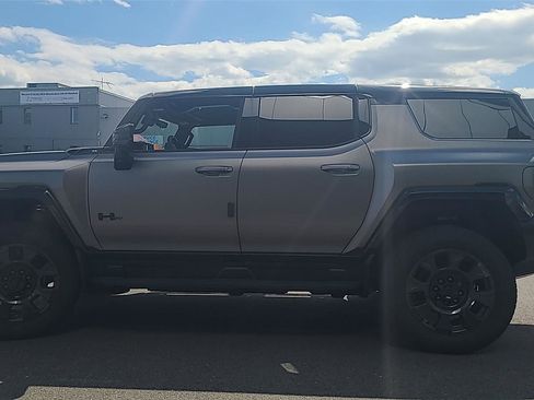 New 2026 GMC Hummer EV 3X w/ Carbon Fiber Edition Package AWD/4WD image 4
