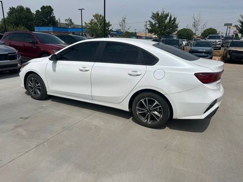 Used 2024 Kia Forte LXS w/ LXS Technology Package FWD image 13