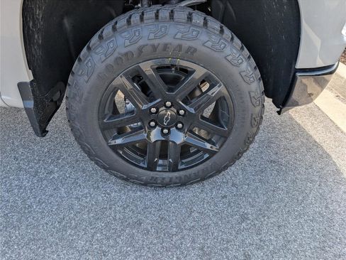 New 2026 Chevrolet Silverado 1500 Custom Trail Boss w/ Dark Appearance Package AWD/4WD image 5