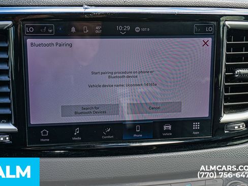 Used 2024 Chrysler Pacifica Touring-L image 39