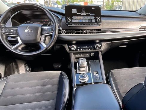 Used 2024 Mitsubishi Outlander SE FWD image 21