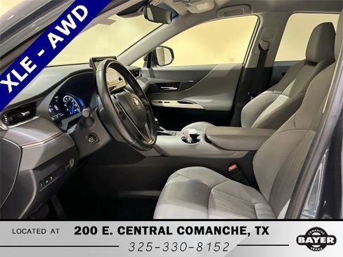 Used 2021 Toyota Venza XLE image 17
