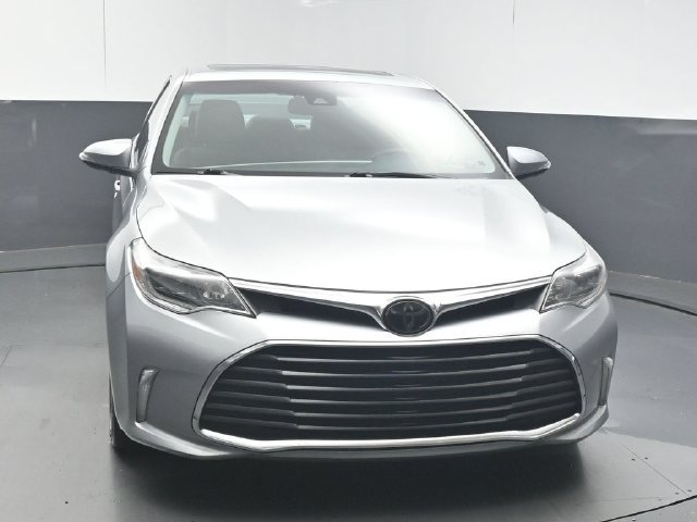 Used 2016 Toyota Avalon Limited w/ Toyota Safety Sense Package FWD image 3