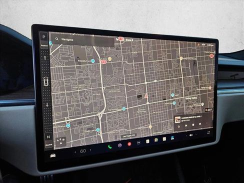 Used 2022 Tesla Model S image 12