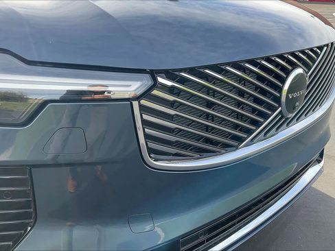 New 2026 Volvo XC90 B5 Plus image 34