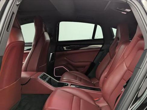 Used 2018 Porsche Panamera 4S image 16