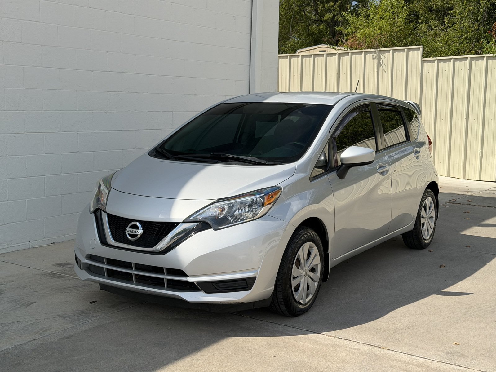 Used 2018 Nissan Versa Note SV FWD image 9