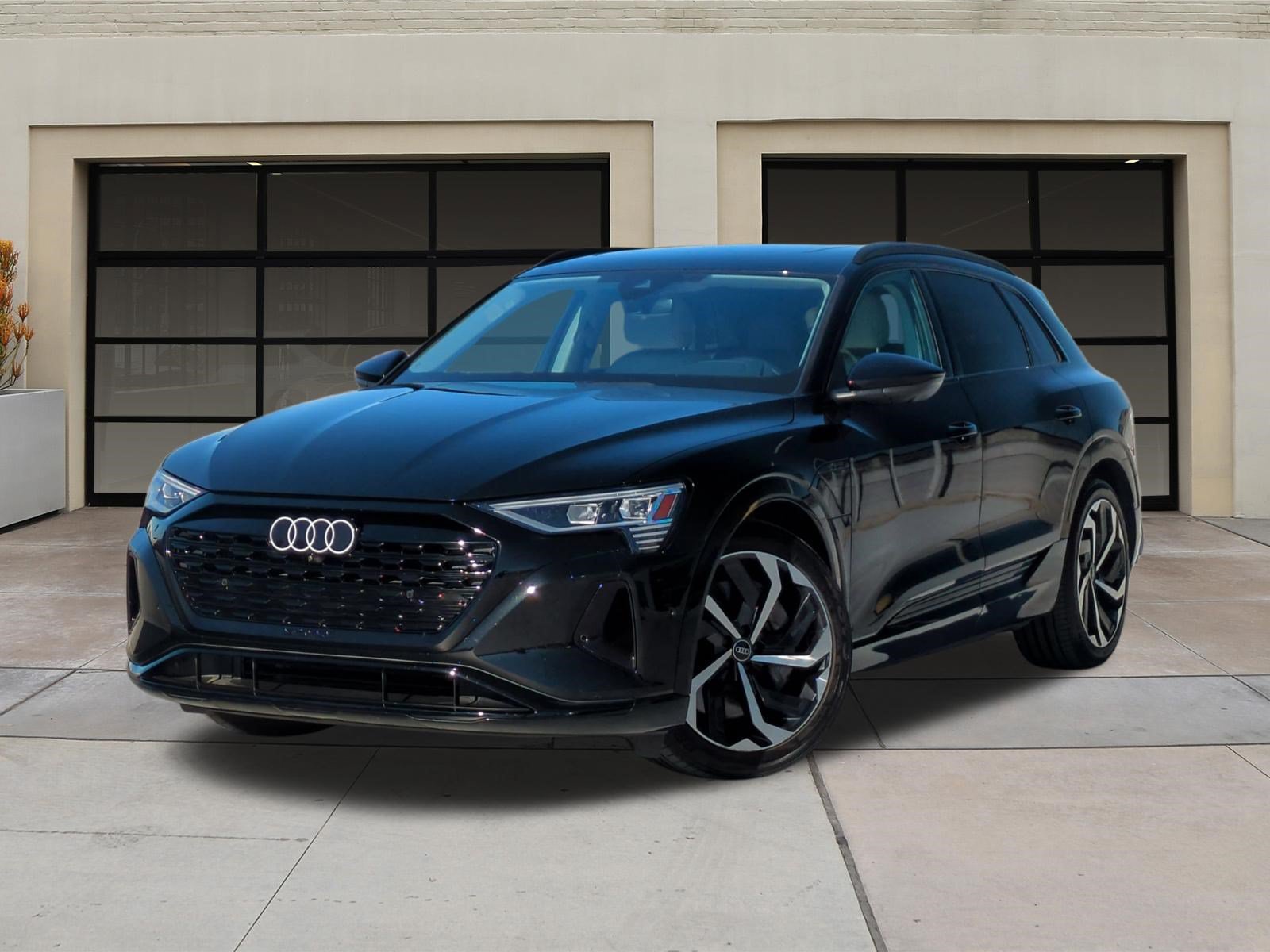 Used 2024 Audi Q8 e-tron Premium Plus w/ Premium Plus Package AWD/4WD image 3
