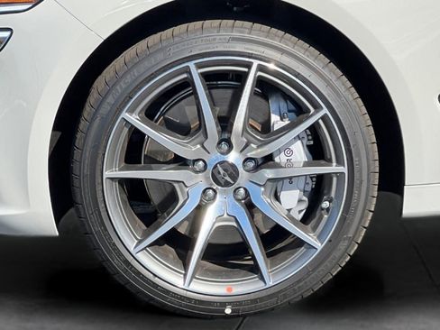 Used 2026 Genesis G70 2.5T image 28