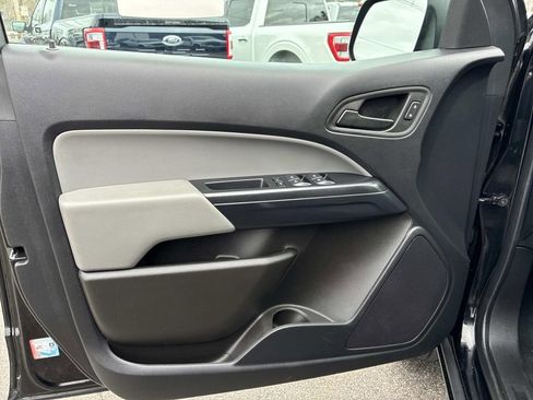 Used 2022 Chevrolet Colorado W/T w/ WT Convenience Package AWD/4WD image 20