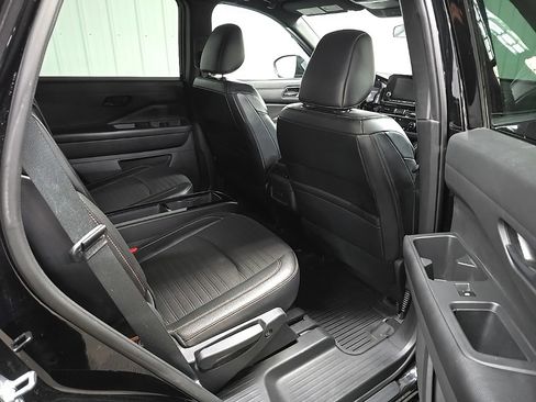 Used 2023 Nissan Pathfinder Rock Creek image 17