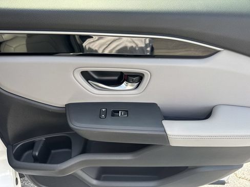 Used 2025 Honda Pilot Touring image 14
