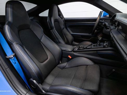 Used 2022 Porsche 911 GT3 image 33