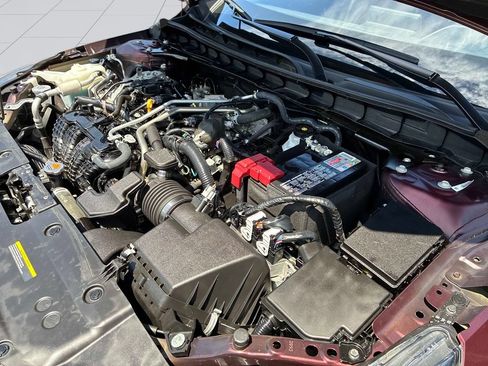 Used 2025 Nissan Altima 2.5 SV FWD image 15