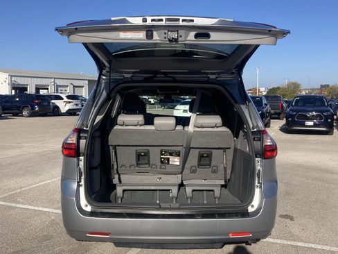 Certified 2020 Toyota Sienna XLE image 21