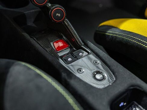 Used 2015 Ferrari 458 Speciale Coupe RWD image 61