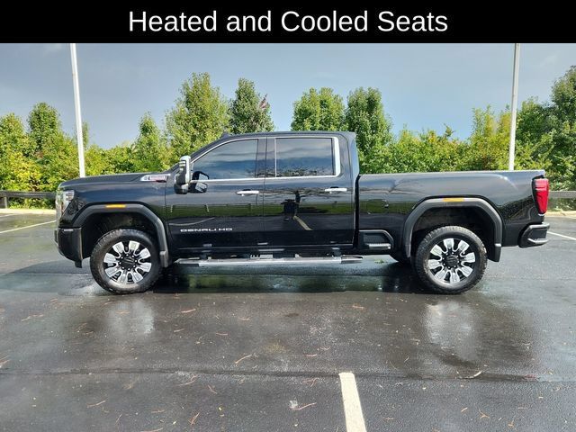 Used 2025 GMC Sierra 2500 Denali w/ Denali Reserve Package AWD/4WD image 4
