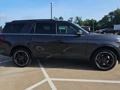 Used 2024 Ford Expedition Limited RWD image 9