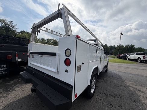 Used 2016 Ford F250 XL w/ XL Appearance Package AWD/4WD image 12