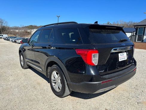 Used 2020 Ford Explorer XLT w/ Equipment Group 202A image 3