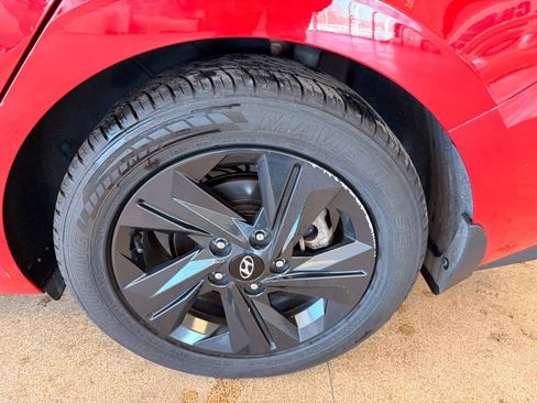 Used 2022 Hyundai Elantra SEL FWD image 83