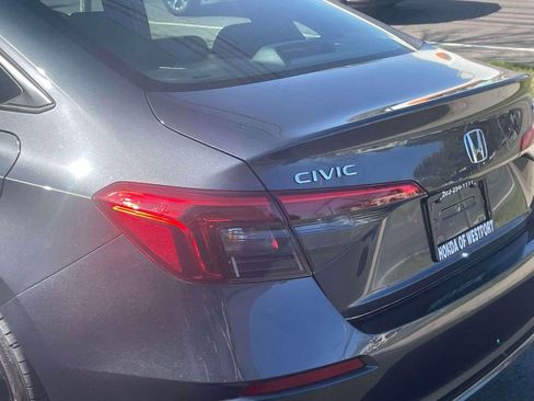 Certified 2024 Honda Civic Sport image 9