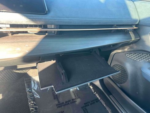 Used 2024 Nissan Ariya AWD image 34