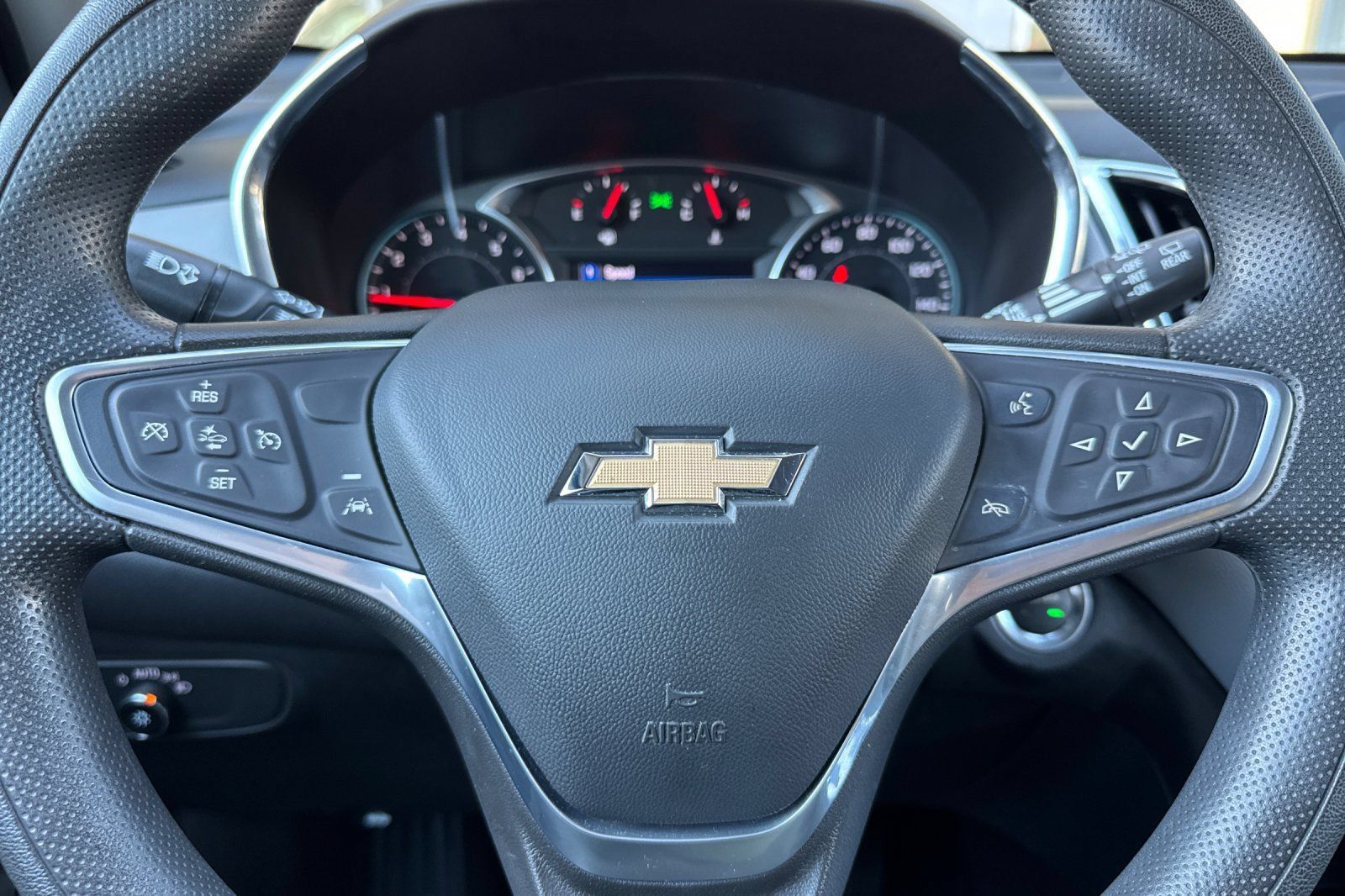 Used 2023 Chevrolet Equinox LT FWD image 24