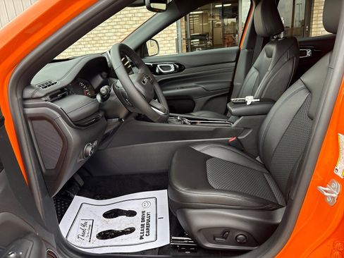 New 2026 Jeep Compass Latitude image 3