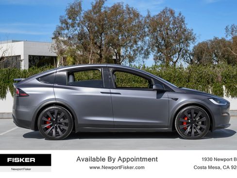 Used 2023 Tesla Model X Plaid image 9