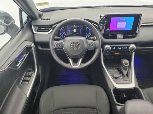 Used 2025 Toyota RAV4 SE AWD/4WD image 17