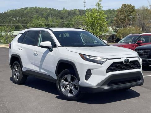 Used 2024 Toyota RAV4 XLE FWD image 1