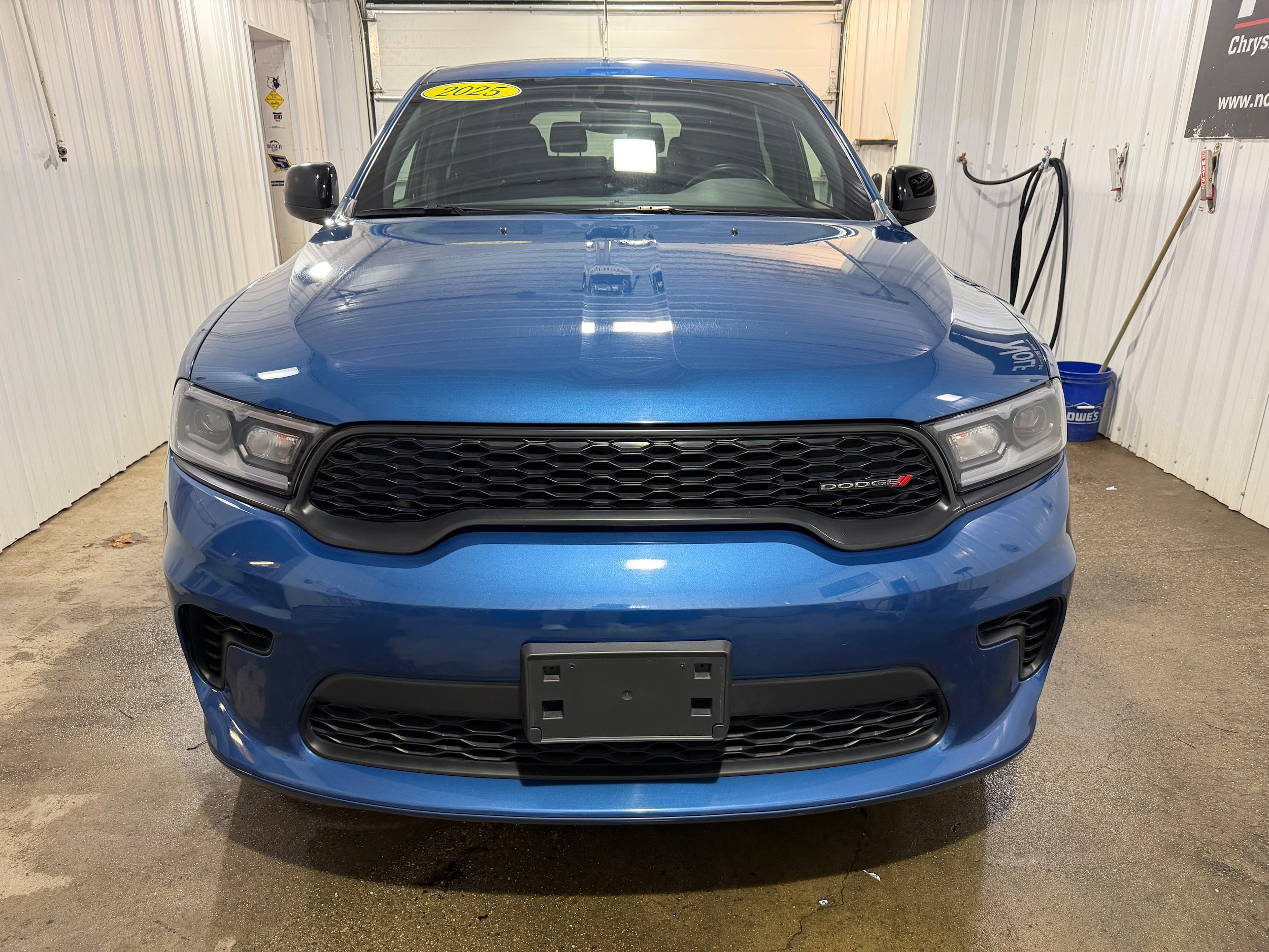 Used 2025 Dodge Durango GT AWD/4WD image 3