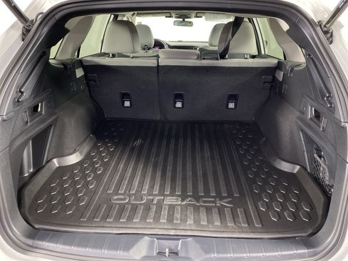 Used 2023 Subaru Outback Premium AWD/4WD image 31