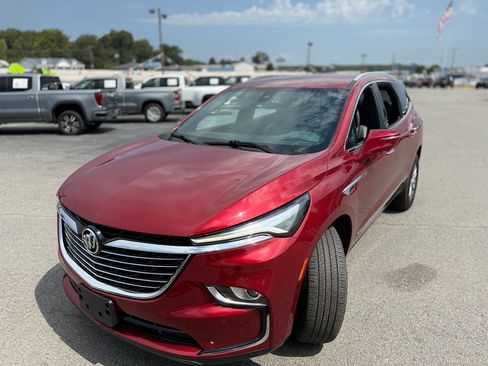 Used 2024 Buick Enclave Premium AWD/4WD image 15