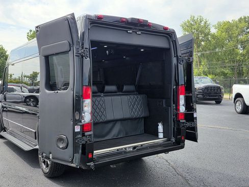 Used 2023 RAM ProMaster 3500 w/ Premium Appearance Group FWD image 16