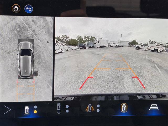 Used 2025 Chevrolet Equinox LT w/ Convenience Package II FWD image 12