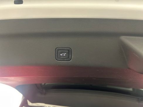 Used 2021 Cadillac Escalade Sport Platinum w/ Heavy-Duty Trailer Package image 36