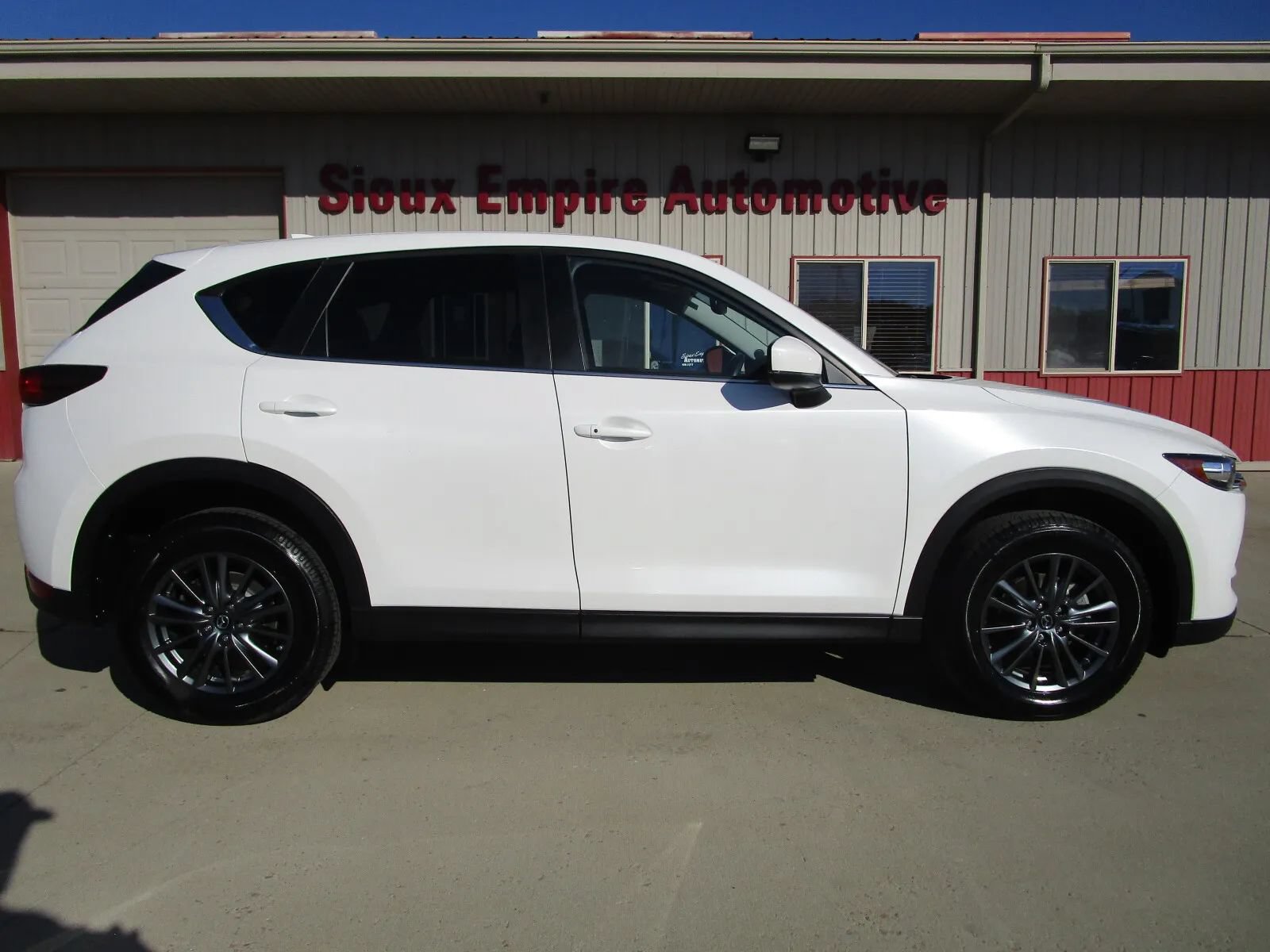 Used 2020 MAZDA CX-5 Touring AWD/4WD image 2