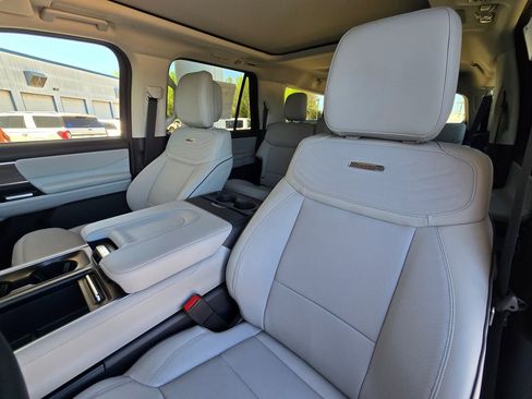 New 2026 Ford Expedition Max Platinum w/ Platinum Ultimate Package image 9