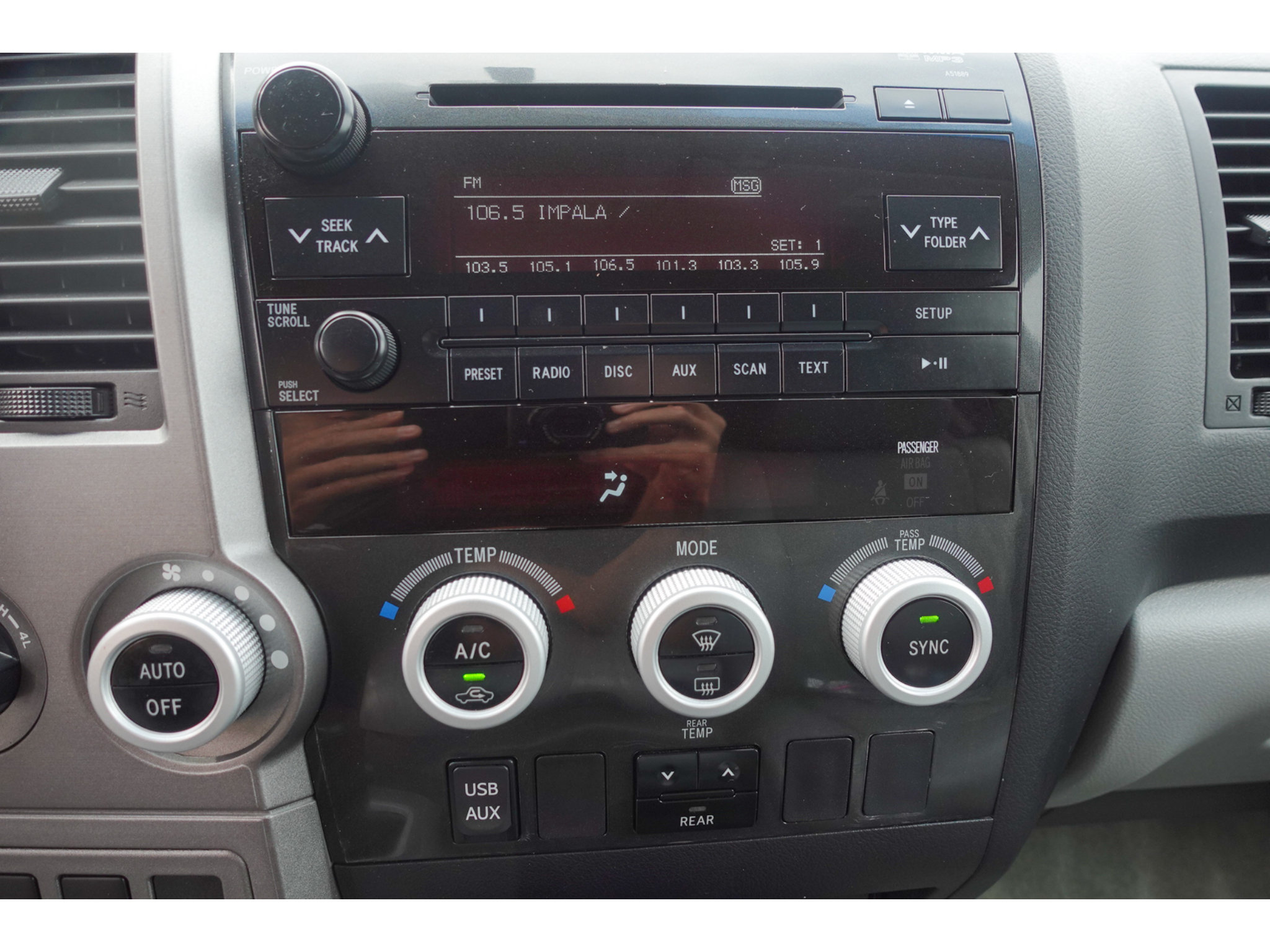 Used 2011 Toyota Sequoia SR5 AWD/4WD image 20