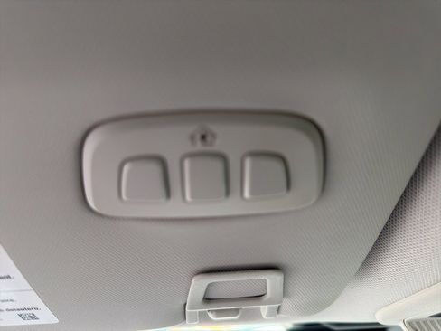 Used 2022 Ford Mustang Mach-E Premium image 23