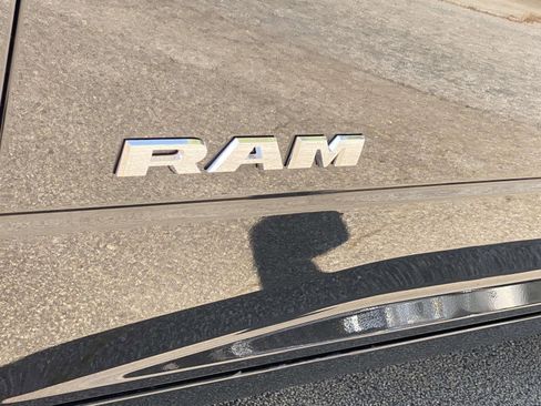 Used 2025 RAM 3500 Big Horn image 22